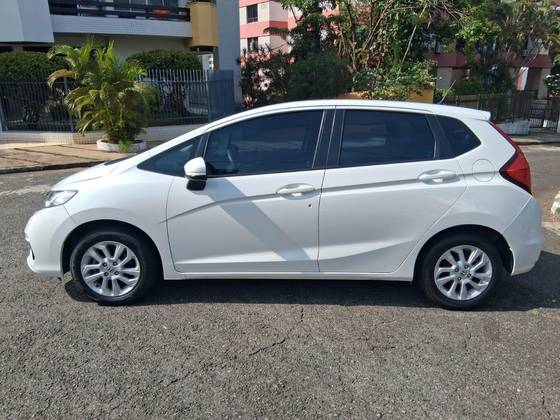HONDA FIT 1.5 LX 16V FLEX 4P AUTOMÁTICO HONDA FIT 1.5 LX 16V FLEX 4P AUTOMÁTICO